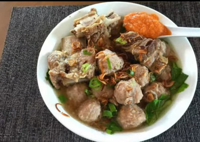 Ngebakso Anti Bosenin ke Cimahi Aja! Ada 4 Tempat Bakso Iga Enak di Cimahi yang Cocok Dikunjungi Sekeluarga