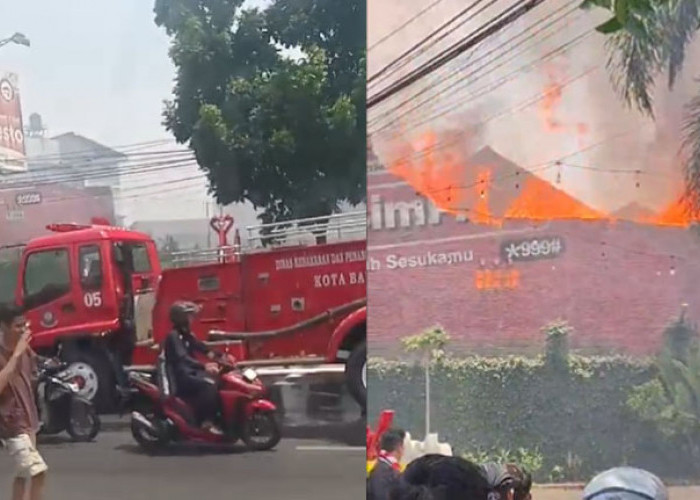 BREAKING NEWS: Kebakaran di Jalan Sekelimus Utara Bandung Samping Rumah Makan Cibiuk