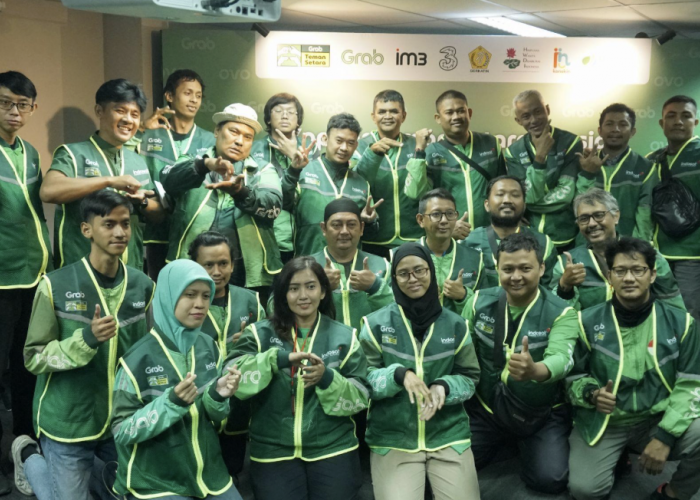 Grab Perkuat Inklusivitas, Edukasi Bahasa Isyarat dan Bagikan 1.000 Rompi Teman Setara