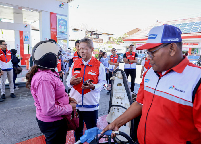 Pastikan Pelayanan Optimal, Dewan Komisaris Pertamina Kunjungi Sejumlah SPBU di Bali