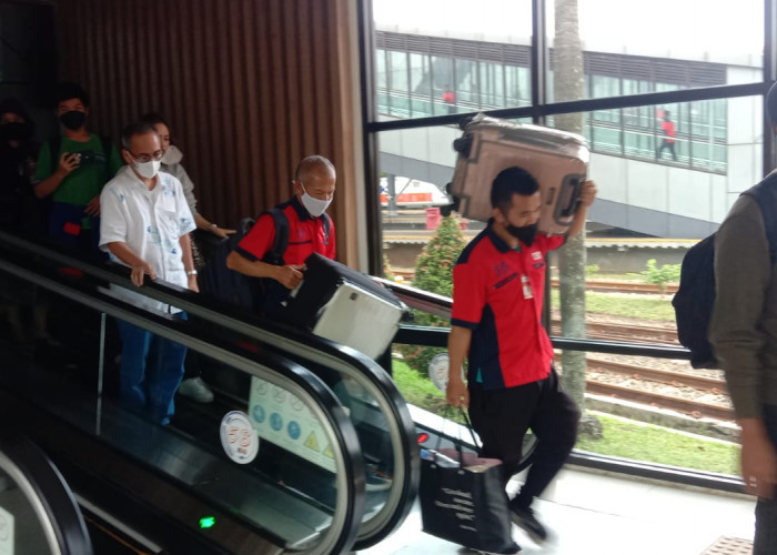 104 Ribu Pengguna Kereta Berangkat dari Bandung