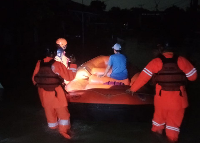 Banjir dengan Tinggi Air Sekitar 120 Cm di Klapanunggal Bogor, 715 Jiwa Terdampak