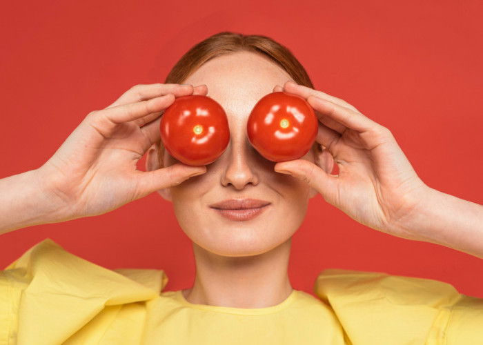 Simak Manfaat dan Cara Pakai Masker Tomat, Kulit Auto Glowing!