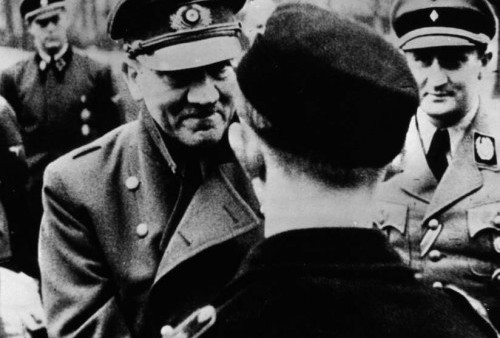 Pelelangan Jam Tangan Adolf Hitler Menuai Kecaman Keras dari Umat Yahudi