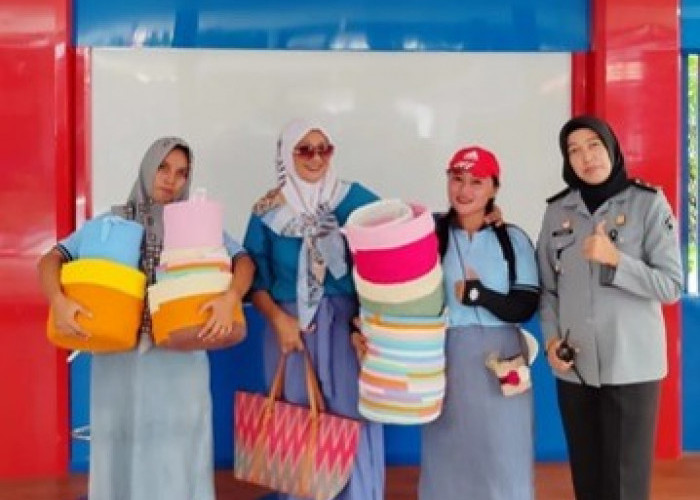 Dari Aksara Lontara Jadi Produk Fesyen, UMKM Makassar Ini Tumbuh Bersama linkumkm by BRI