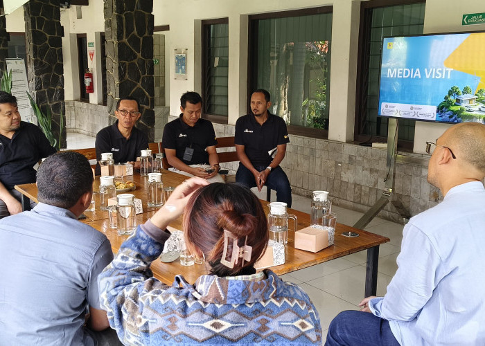 PLN Icon Plus SBU Regional Jawa Barat Ajak Media Dukung Energi Ramah Lingkungan Lewat Kunjungan Media