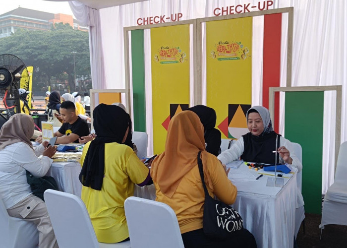 Ratusan Peserta Ikuti Cek Kesehatan Gratis Dalam Semarak Pound Fit Bareng Prodia di Bandung
