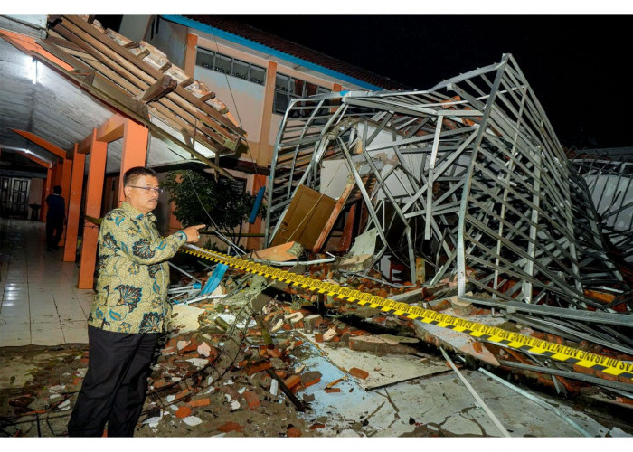 Disdik Jabar Gerak Cepat Tindaklanjuti Insiden Atap Roboh di SMKN Gunung Putri, Bogor