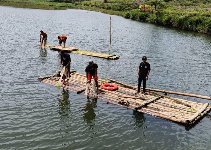 Perahu Terbalik, Wisatawan Asal Cileunyi Tenggelam di Situ Datar Pangalengan