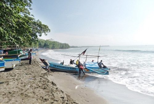 Para Nelayan Pangandaran Mengalami Putus Mata Pencaharian Akibat Paceklik Panjang