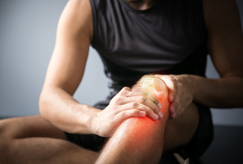 Cara Atasi Lutut yang Sakit mendadak, Hindari Penyebabnya