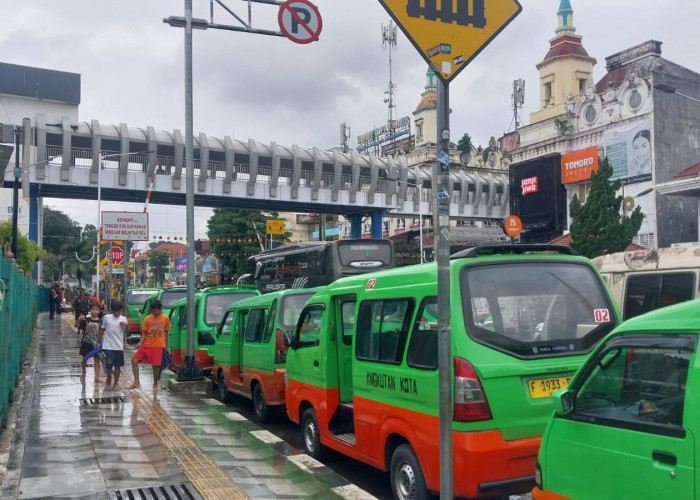 Sopir Angkot Kota Bogor Curhat Tentang Pendapatan: Rp50 Ribu, Kadang Ga Dapet