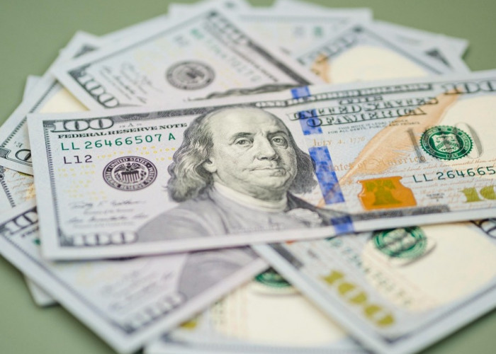 Kurs Dolar AS Menguat, Rupiah Bergerak di Kisaran Rp17.100–Rp17.300