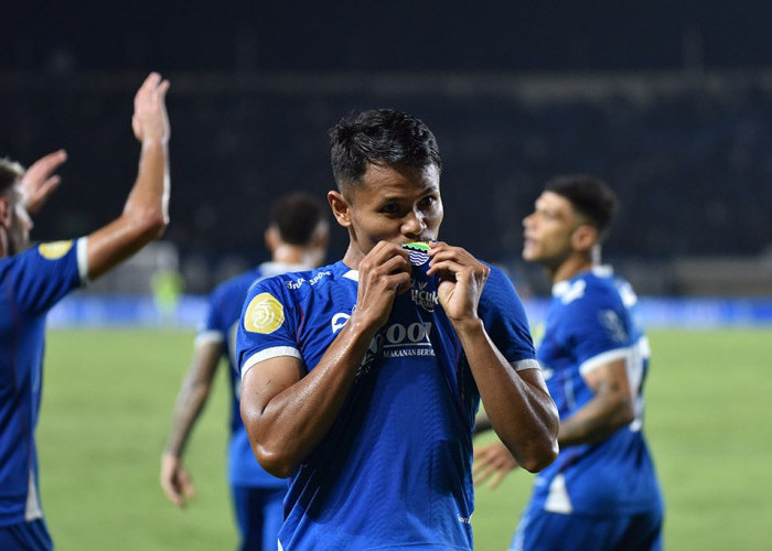 Hasil Liga 1 Hari Ini: Persib vs Arema FC Imbang 1-1, Dimas Drajad Cetak Gol Debut