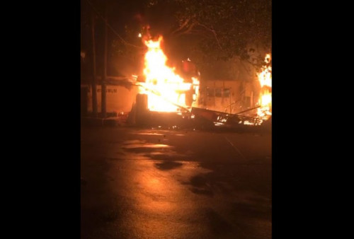 Belasan Kios di Pasar Jambu Dua Bogor Terbakar, Api Berasal dari Kios Kopi