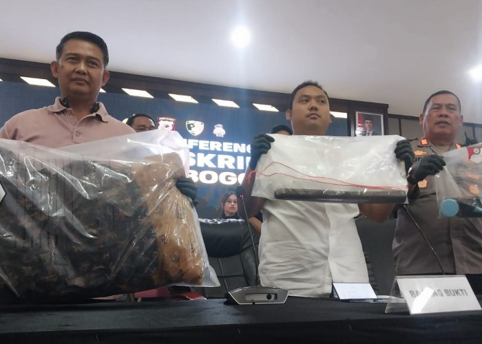 Wanita Muda Habisi Nyawa Wanita Paruh Baya Saat Salat di Cisarua