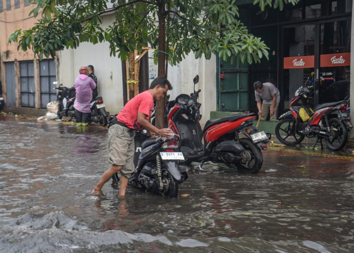 Pemkot Bandung Akui Sistem Drainase Buruk, Penanganan Banjir Dihadapkan pada Dilema Sosial