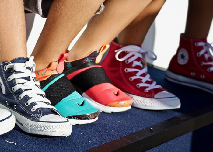 15 Rekomendasi Sneaker Wanita Berkualitas dan Terjangkau: Merek Pilihan yang Mengagumkan, Mana Favoritmu ?