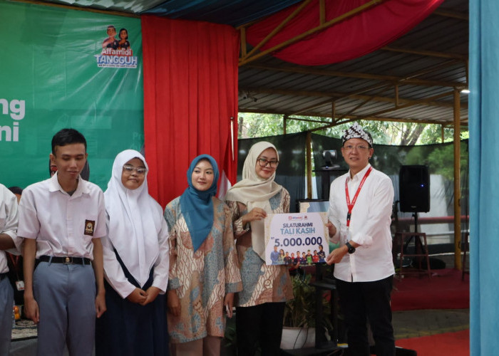 Alfamidi Bekasi Salurkan Santunan untuk SLB, Bukti Komitmen Berdayakan Disabilitas