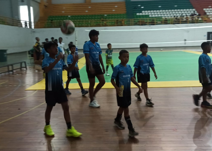 Kurang Bibit Pemain,  Manula Jadi Pilihan Atlit U-12 Volley Ball Kabupaten Bandung