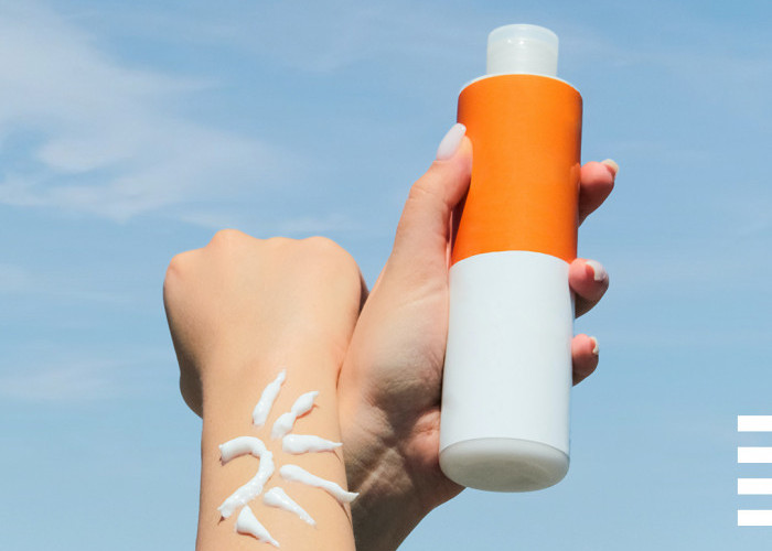 5 Rekomendasi Sunscreen Terbaik untuk Melindungi Kulit Anda saat Pergi ke Pantai, Simak Berikut Ini!