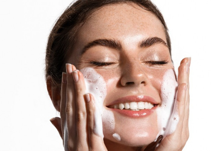 5 Sabun Cuci Muka Wardah yang Cocok Cegah Jerawat, Kulit Lebih Bersih dan Sehat
