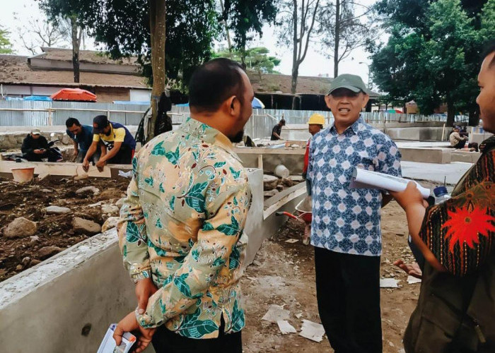 Kepala Disperkimtan Kabupaten Bandung Monitoring Progres Pembangunan Alun-Alun Ciwidey