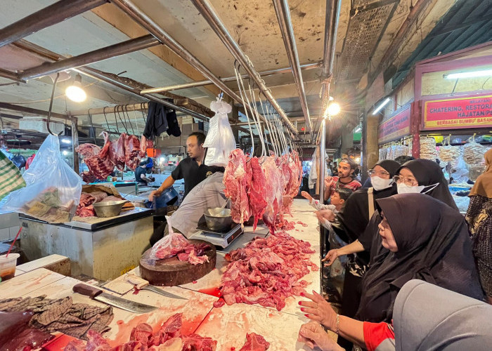 Pedagang Daging di Pasar Cibinong Kerap Dapat Keluhan dari Konsumen Jelang Bulan Ramadan