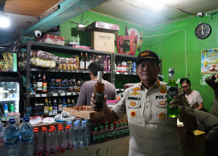 Satpol PP Bogor Amankan 493 Miras dan Temu Toko yang Diduga sebagai Tempat Simpan Miras