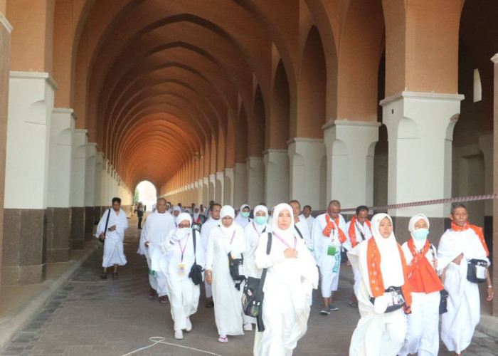Tiba di Makkah, Jemaah Calon Haji Tidak Langsung Umrah Wajib  