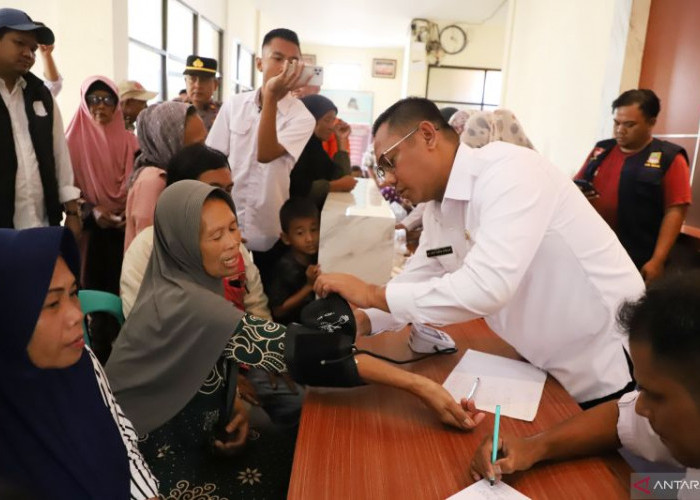 Wabup Bekasi Tinjau Pengungsian dan Pastikan Korban Banjir Dapat Perawatan Medis