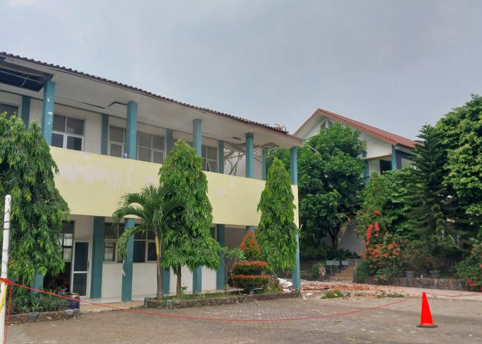 Sebelum Kejadian Atap Bangunan SMKN 1 Cileungsi Runtuh, Pelajar: Sempat Bingung dan Terdengar Suara Bruk