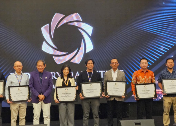 PLN Icon Plus Jawa Barat Raih Penghargaan Industry Marketing Champion 2025 Sektor Utilities