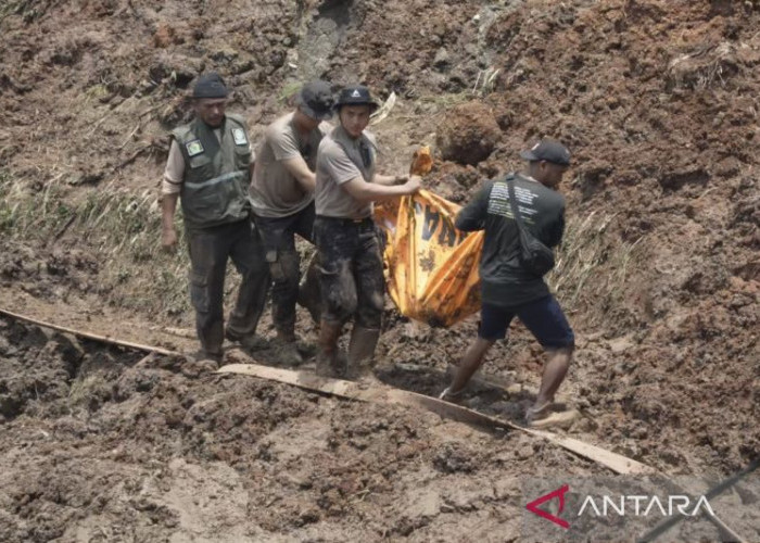 Satu Jasad Korban yang Tertimbun Material Longsor di Cipongkor Ditemukan di Aliran Sungai Citarum Oleh Tim SAR