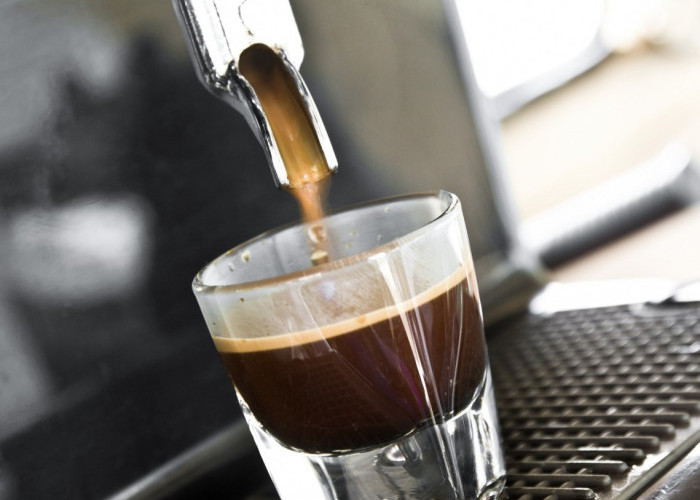 Sering Tertukar? 6 Perbedaan Espresso dan Americano yang Wajib Pecinta Kopi Tahu!