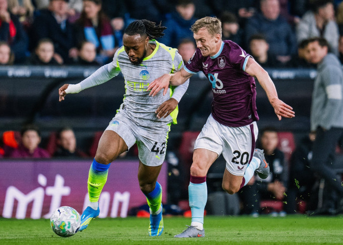 Hasil Liga Inggris: Man City Kudeta Arsenal, Burnley Susul Wolves Degradasi