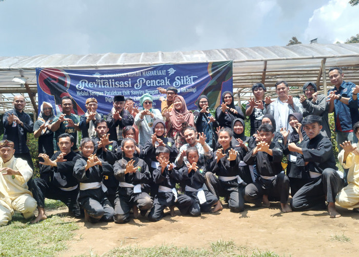 PKM Kampus UNIBI Prodi Ilkom di KBB, Bahas Gerakan Usik Sanyiru Padanan pada Pencak Silat Panglipur