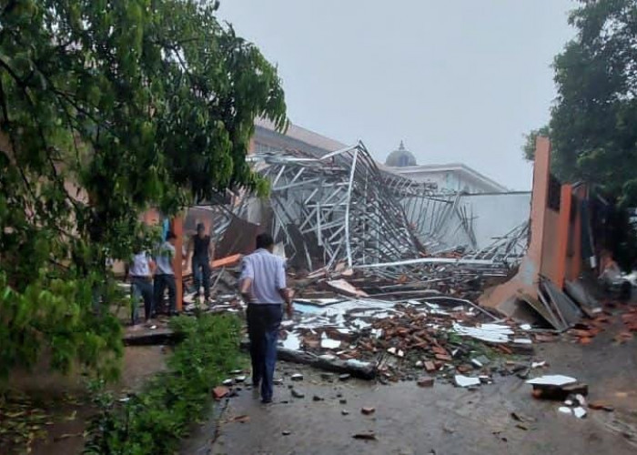 Saat 5 Bangunan SMKN 1 Gunung Putri Roboh, Pelajar: Ada Gemuruh