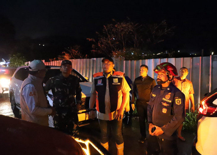 Kabupaten Bogor Dikepung Bencana, Bupati Bogor Pimpin Penanganan dan Evakuasi Warga