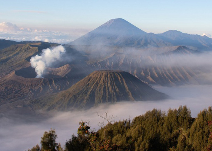 7 Fakta Menarik Gunung Bromo dari Keindahan, Legenda, hingga Sejarah