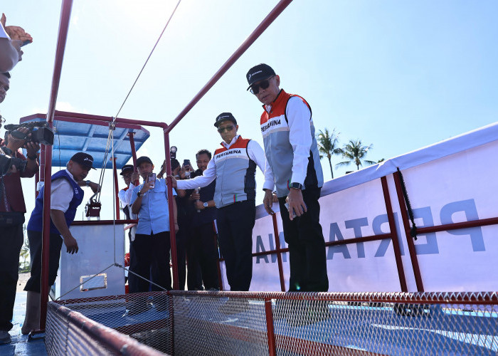 Komisaris Utama Pertamina Luncurkan Kapal Cerdas Autonomous Trash Skimmer, Solusi Modern Atasi Sampah Laut