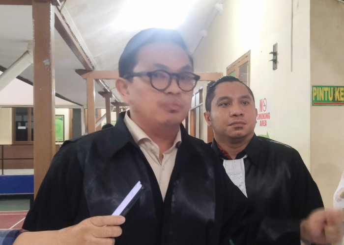 Pengacara Terdakwa Kasus Penipuan Kembali Keluar Ruang Sidang, Minta Jaksa dan Hakim Hadirkan Saksi Korban