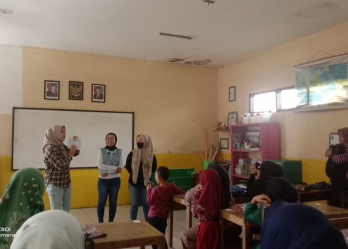 Pembagian Rapor Semester 1 di SDN 2 Cipanas Jadi Wadah Refleksi dan Literasi Siswa   