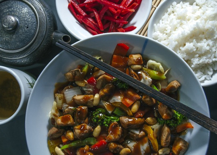 10 Makanan Khas Cina yang Populer dan Lezat!