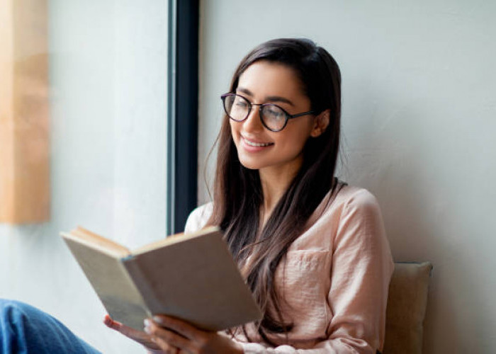 7 Fakta Menarik tentang Manfaat Membaca Buku yang Harus Kamu Ketahui