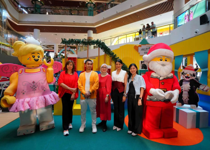 Pohon Natal Raksasa dari 298 Ribu LEGO Bricks Hadir di Bandung, Ajak Keluarga Rayakan Liburan dengan Bermain K