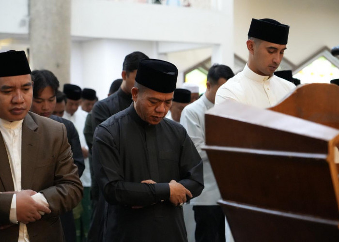 Kang DS Pilih Rayakan Idulfitri Bersama Warga, Sampaikan Kinerja Pemkab