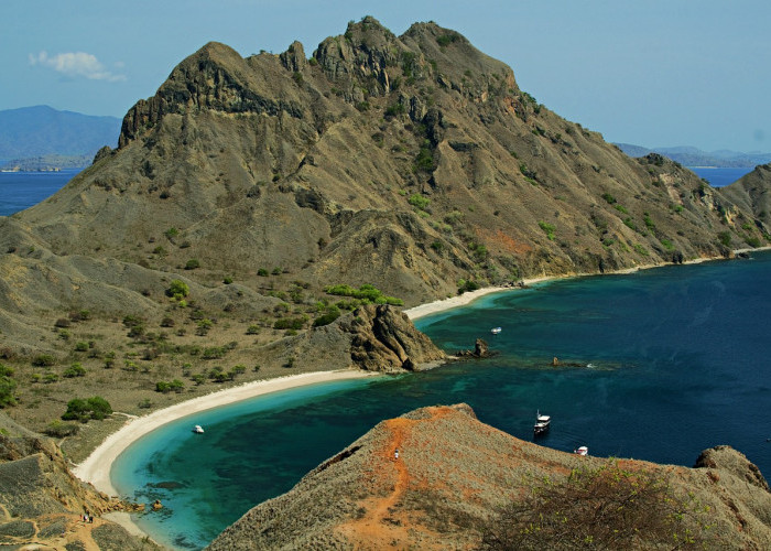 Menikmati Pesona Alam  Labuan Bajo, Keindahan yang Tidak Ada Batasnya di Ujung Nusa Tenggara