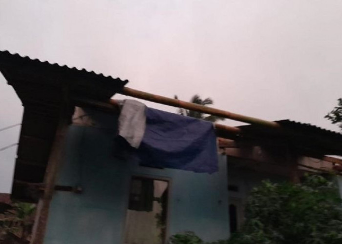 BPBD Sukabumi Ungkap Sebanyak 126 Rumah di Cidahu Rusak Akibat Puting Beliung