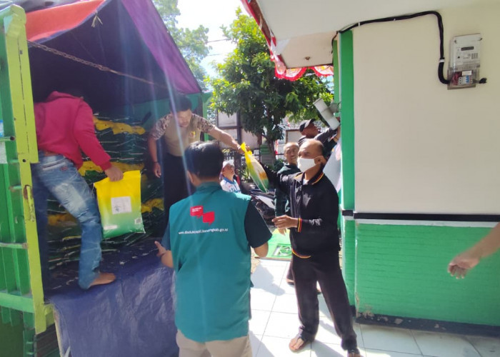 Gebyar 120 Ton Beras Didistribusikan di Kabupaten Bandung, Harga Cuma Rp 60.000 per 5 Kg